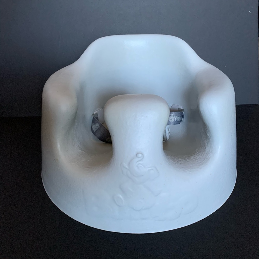 Bumbo floor seat